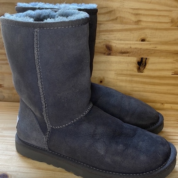 Grey Ugg Serial Number 5825 UGG Boots 5825 Grey Size